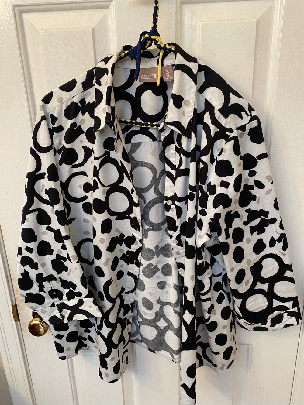 Chico's Black and White Abstract Print Button-Front Shirt